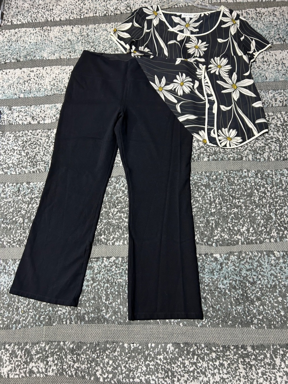 Liz Claiborne Black Stretch Wide-Leg Pants